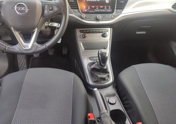Opel Astra cena 41500 przebieg: 172000, rok produkcji 2018 z Kielce małe 742